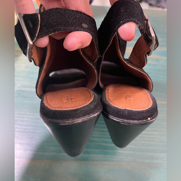 Frye Courtney Slingback Block Heel Peep Toe Suede Sandal - Picture 6 of 8